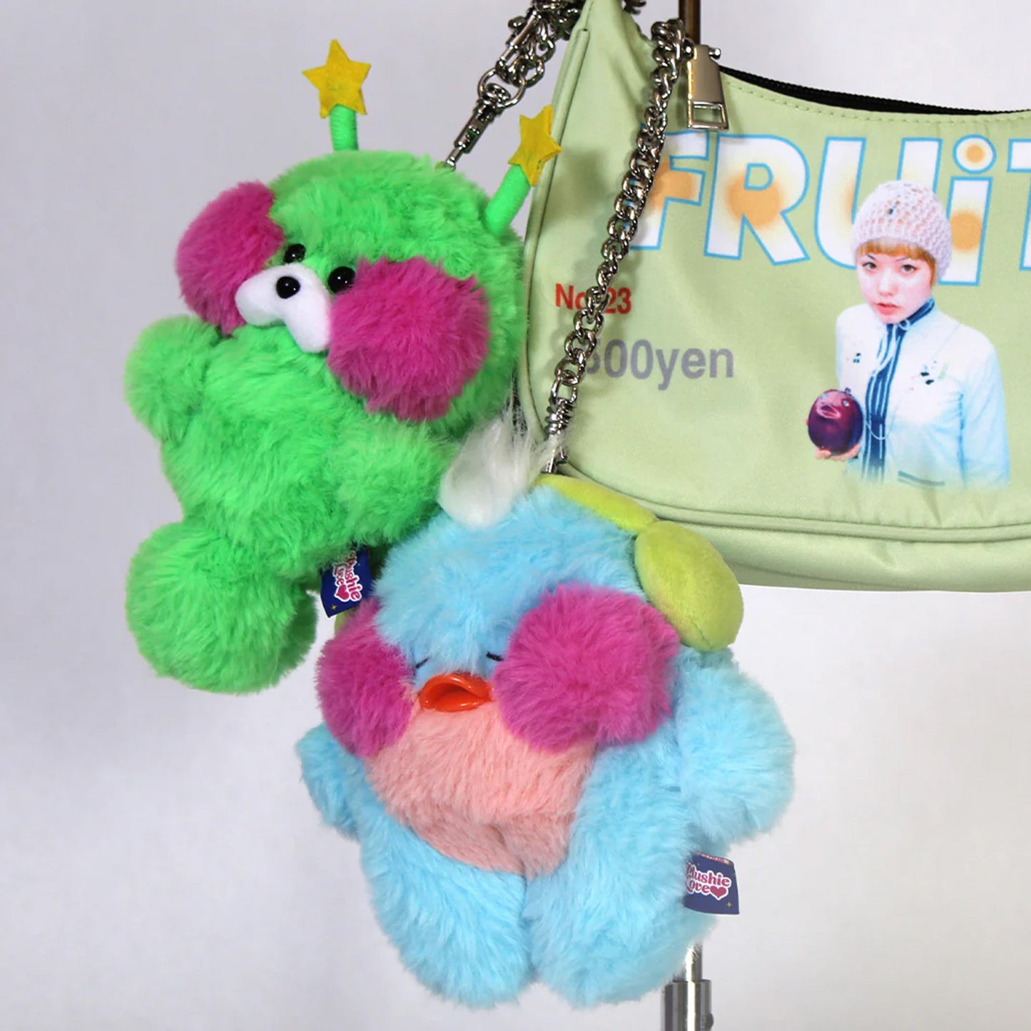 PLUSHIE LOVE PERIDOT WORM BAG CHARM
