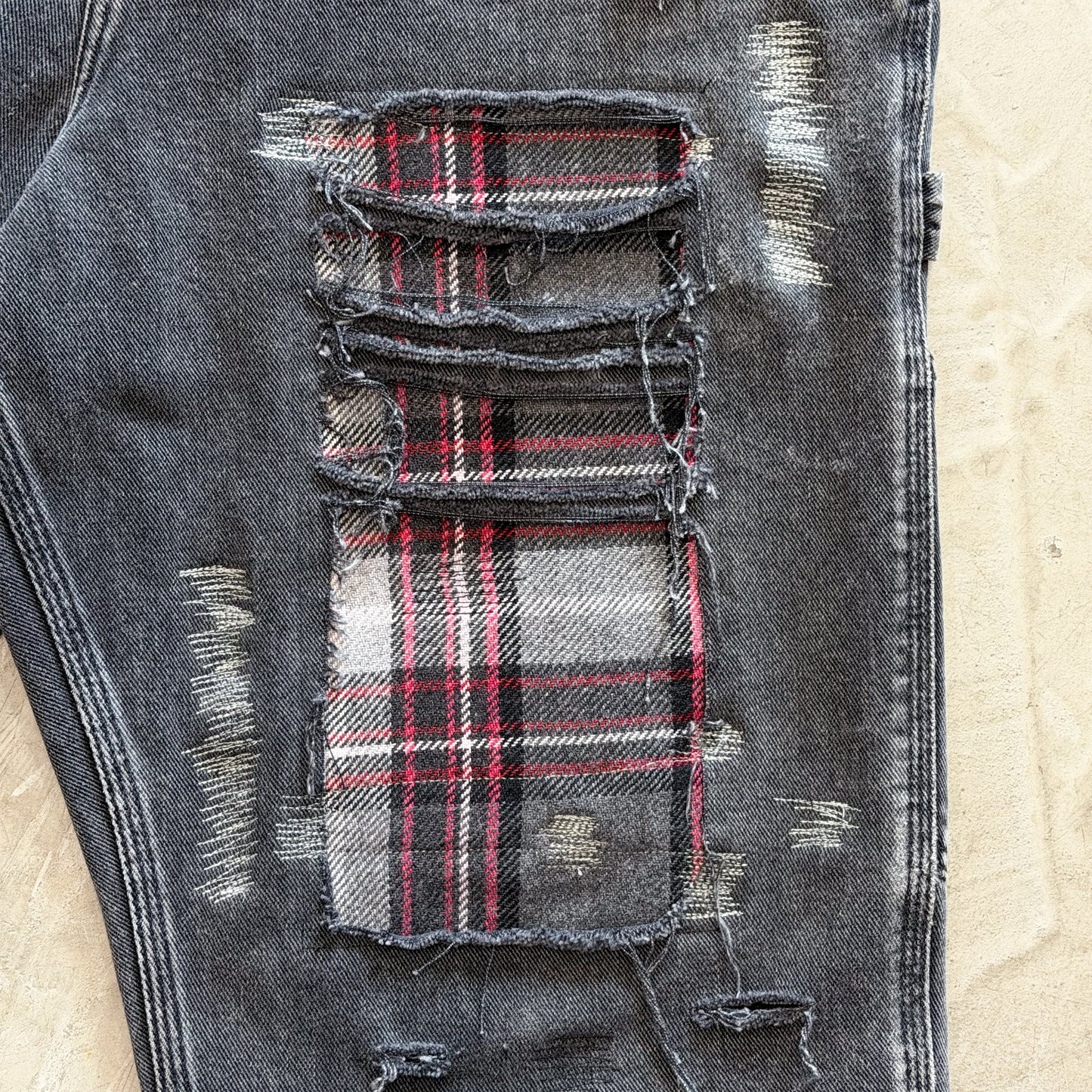 DISTRESSED CHARCOAL JORTS