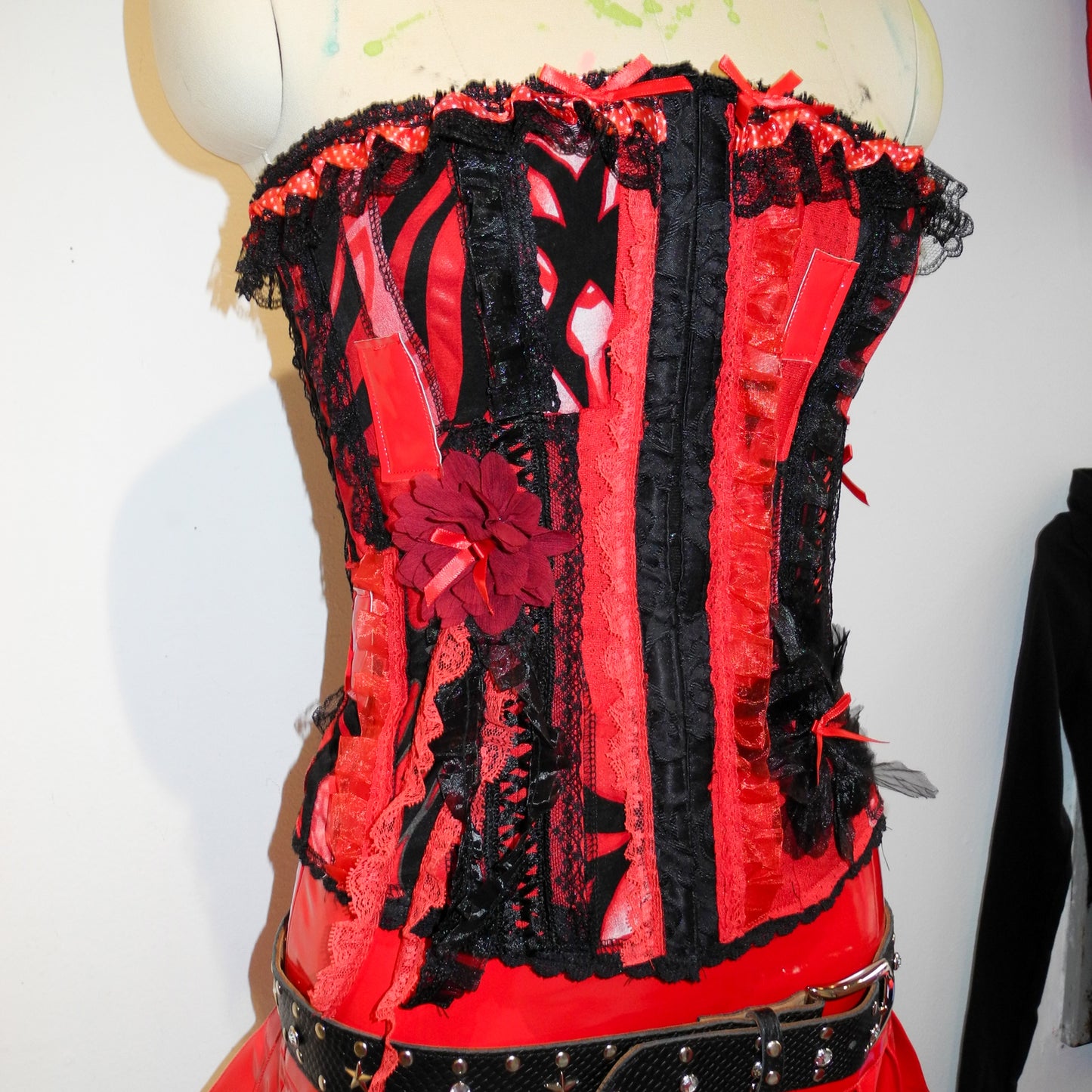 RED FLOWER CORSET