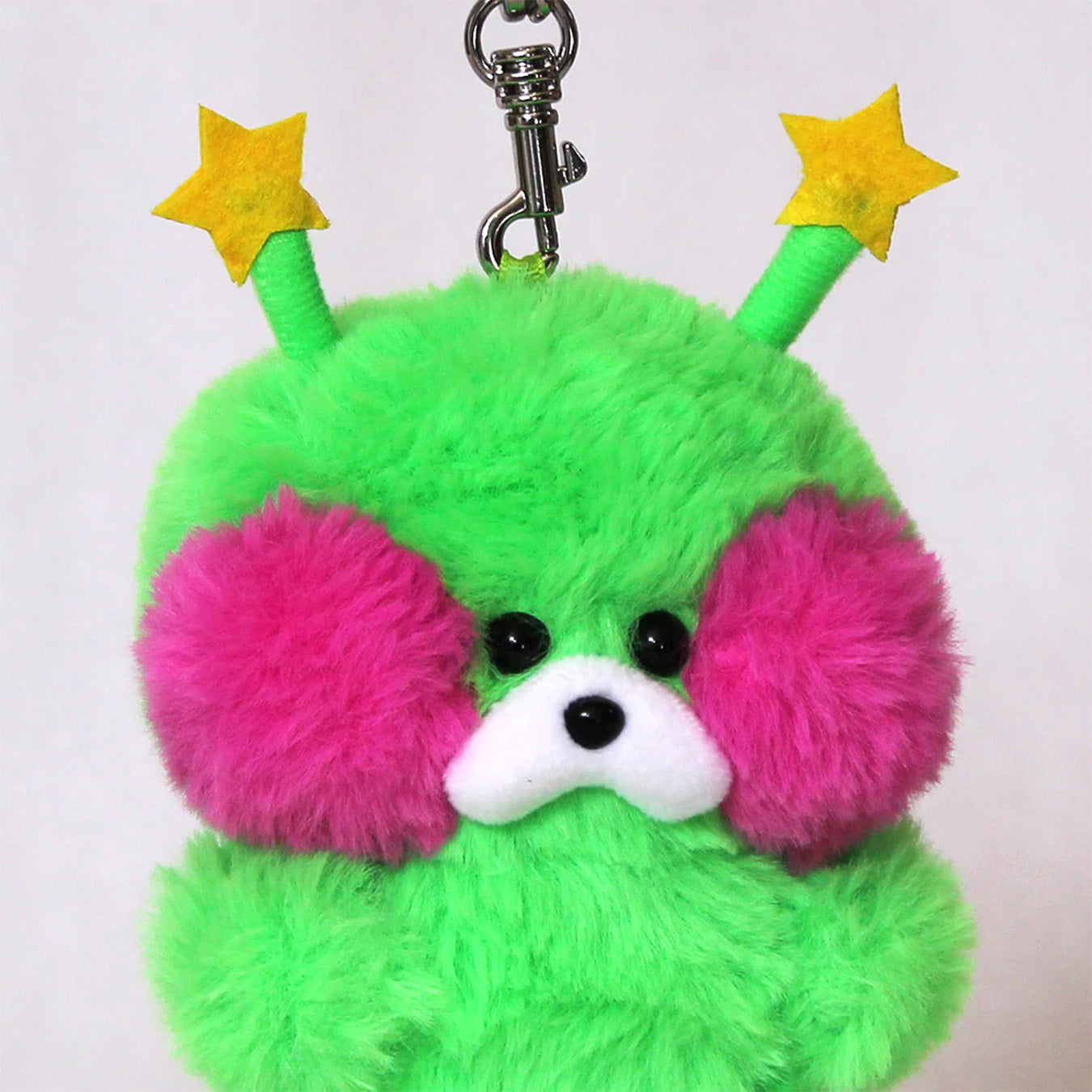 PLUSHIE LOVE PERIDOT WORM BAG CHARM